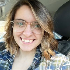 Meet your Posher, Hayley